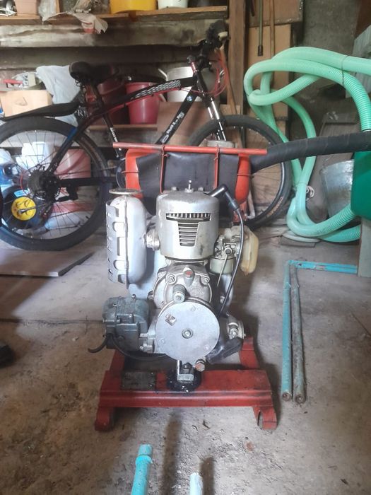 Переносная водяная помпа