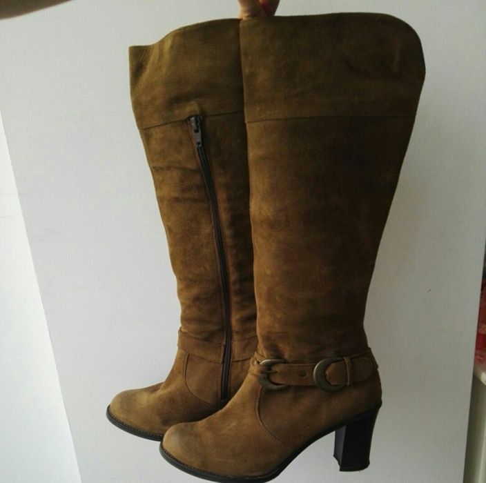 УНИКАЛНИ Италиански велурени дамски ботуши