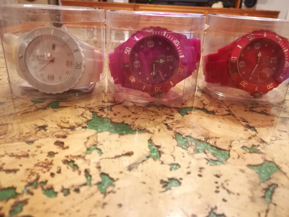 НОВИ в кутия ! Часовници орифлейм и bsk на супер цени