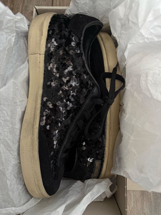 Golden Goose обувани няколко пъти,с касова бележка,торбичка и кутия