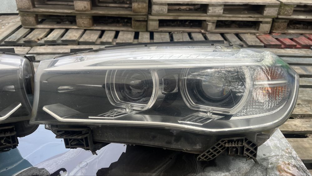Far faruri stanga dreapta  bi-xenon adapriv de Anglia BMW X5 F15 complecte piese dezmembrari