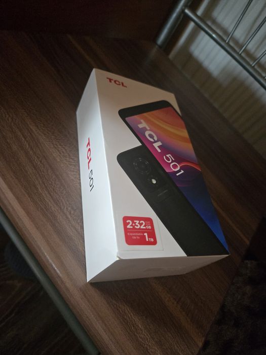 Telefon TCL 501 Nou