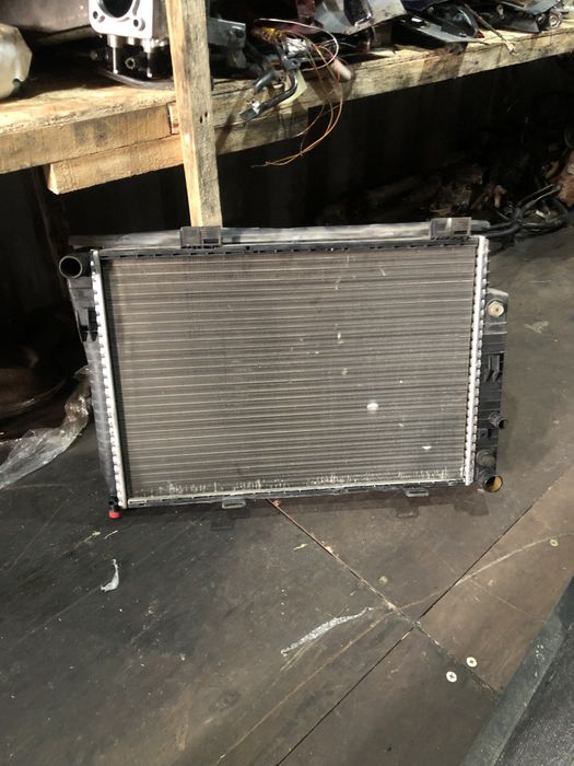 W202 мерседес радиатор охлаждения