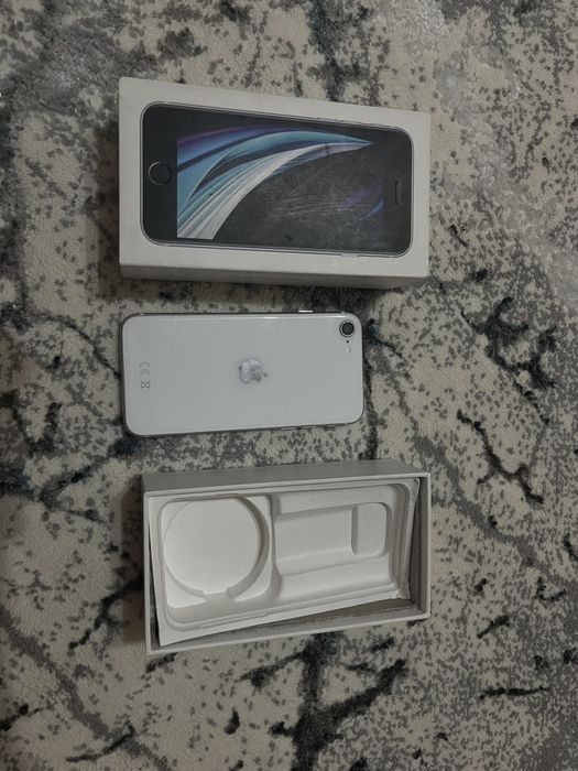 Айфон se 2020 / iphone se