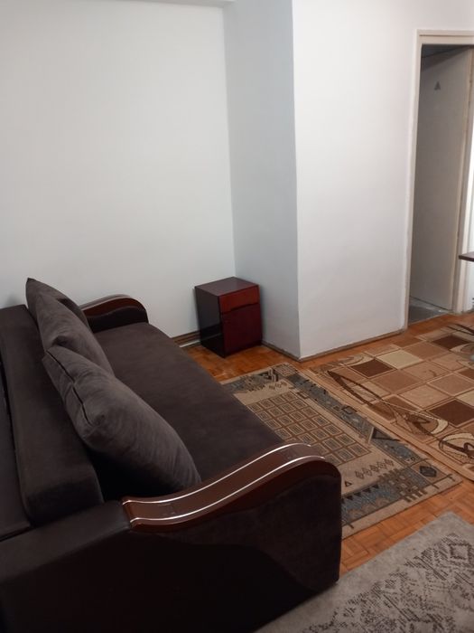 Închiriez apartament 2 camere