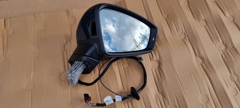 Oglinda dreapta cu camera Vw Touareg Cr 2018 2019 2020 2021 Piatra