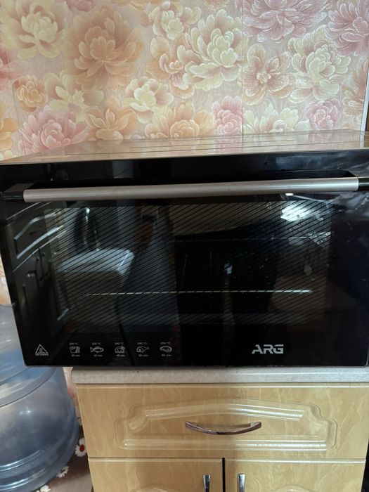 Продам духовку новая