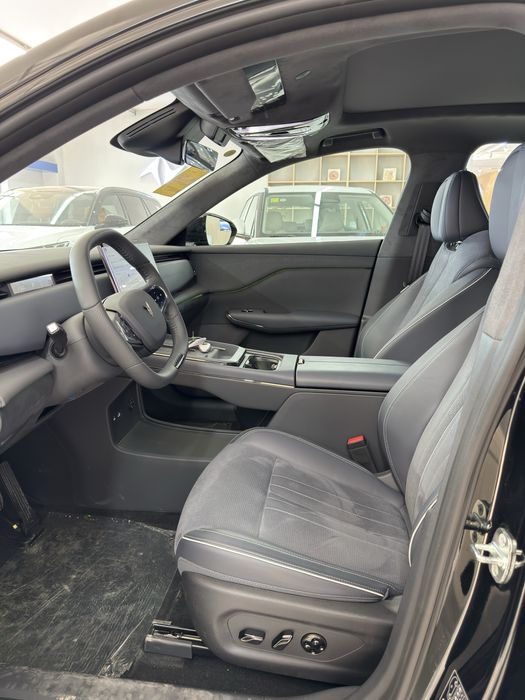 Voyah Courage 570KM Elektr Full 2024 Zavadskoy Rus tili 1 yil garantiy