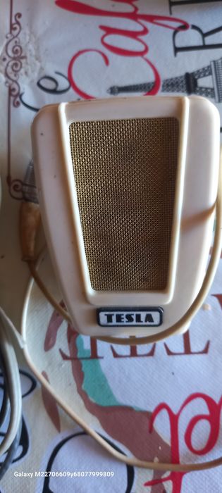 Microfon tesla cu cabluri