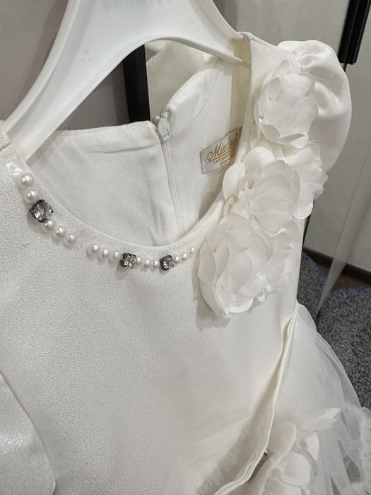 Продам платья детские