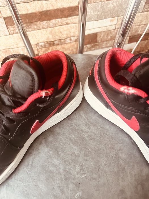 Vand sneakers Jordan