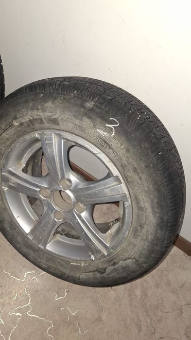 Продам Резину с дисками срочно