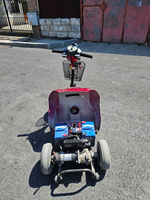 Scuter electric 4 roți Pride Mobility (Model clasic robust - Defect minor)