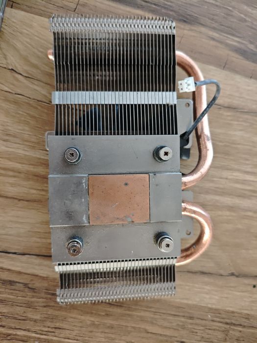 Cooler Radeon 5770 43mm distanta intre gauri