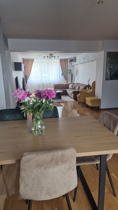 Apartament 4 camere 125 mp