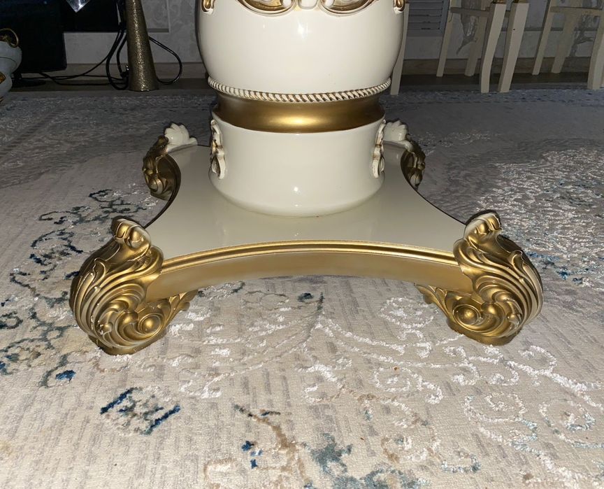 Срочно продам дагестанский стол.