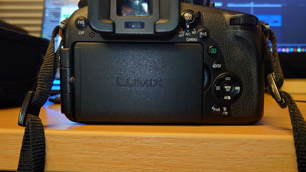 Камера Panasonic DMC-FZ1000