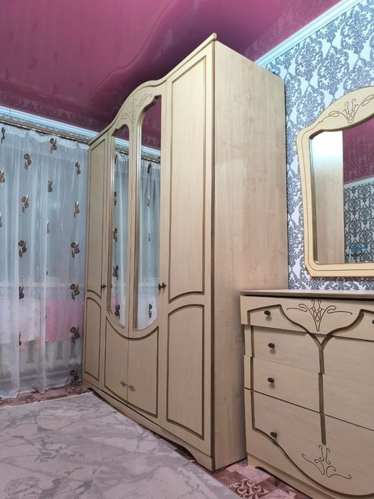 Спальный шкаф хорошое состояние