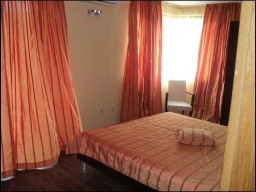 Дава се под наем Тристаен апартамент в София, Витоша - 120 кв.м за 850 € - Снимка #4