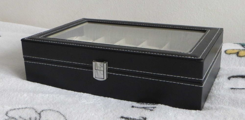 Кутия за 12 часовника (или за бижута)