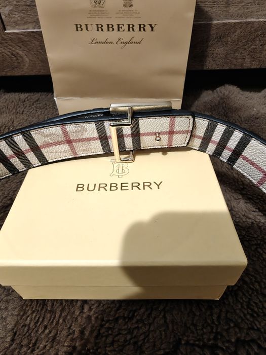 Curea Burberry 110 cm noua
