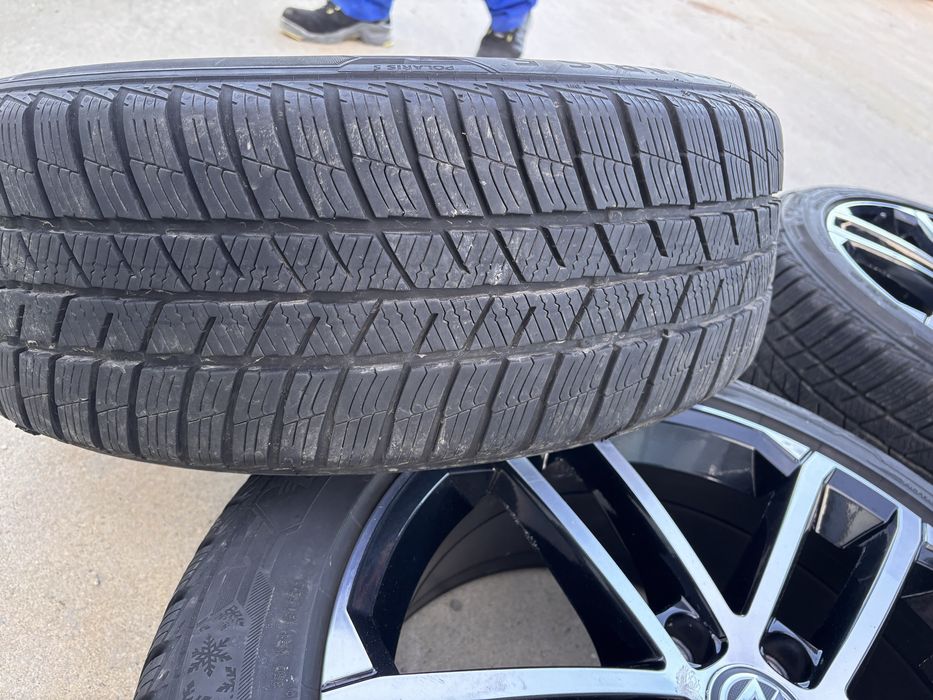 Зимни гуми 215/50/18