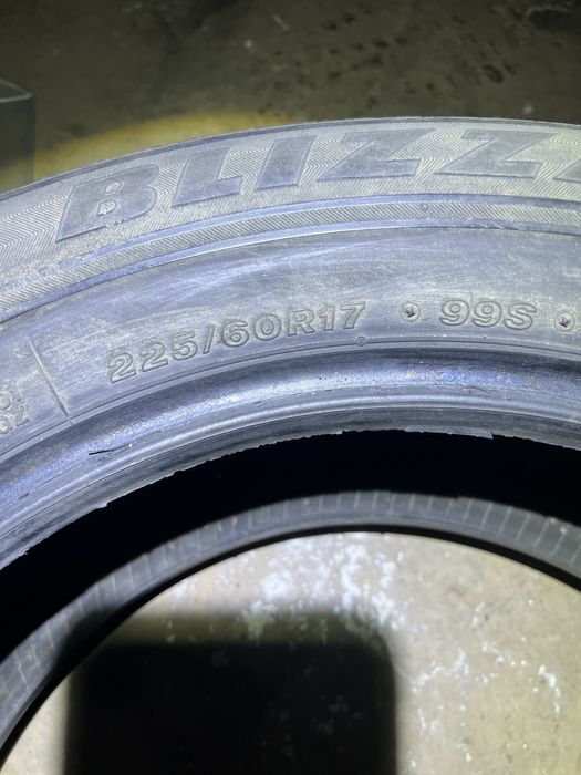 Резина липучка 225/60/17 бу