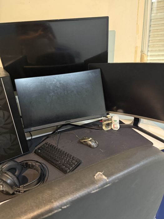 Мощен Gaming компютър + Монитор 144 hz + клавиатура