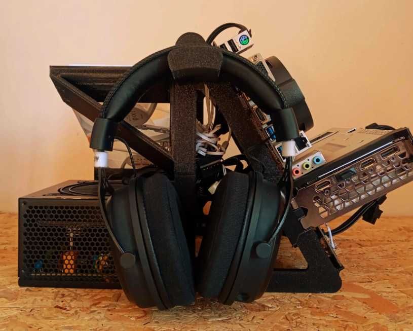 Carcasă PC Open Frame mATX – Design Premium