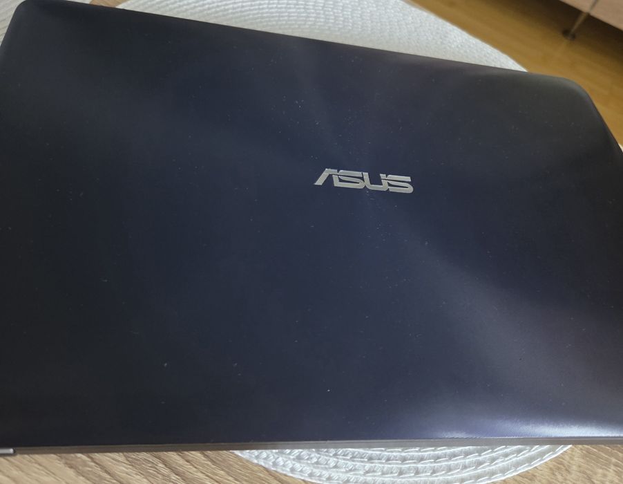 Vând Laptopul Asus