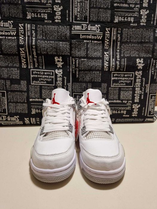 Air Jordan 4 Retro White Oreo