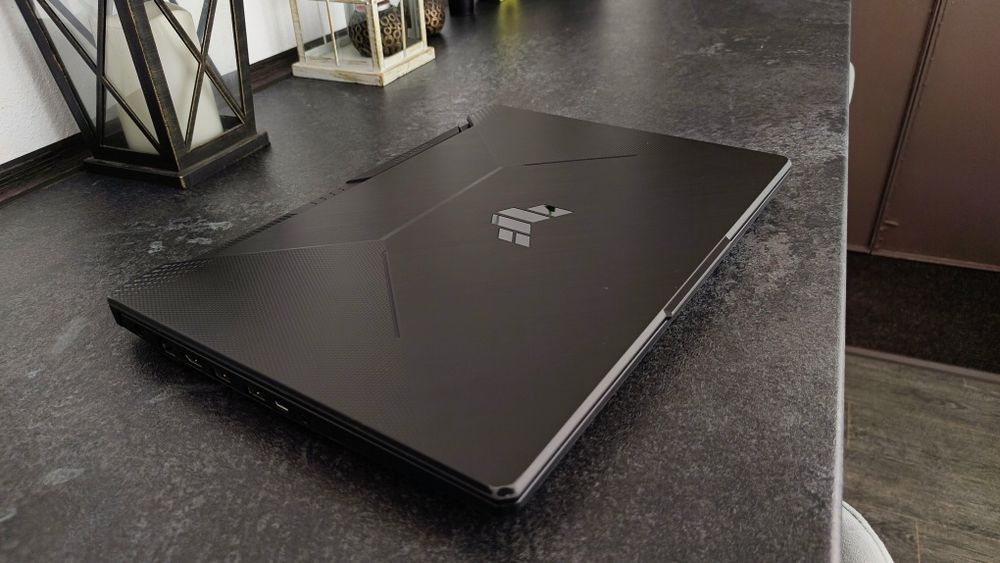ASUS TUF Gaming A15 FA506ICB - Ryzen 5 / 16GB RAM / SSD 512GB / 144Hz

144Hz