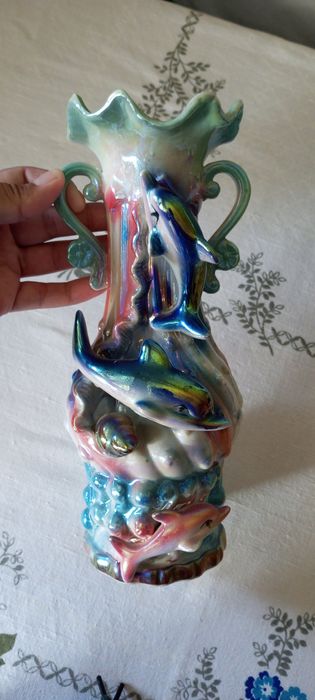 Ваза фарфоровая с дельфинами