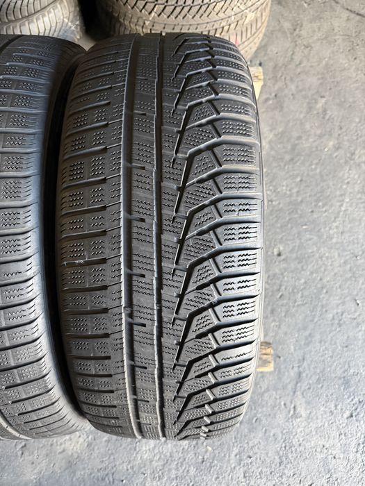 2 anvelope iarna 235/55/19 , Hankook !