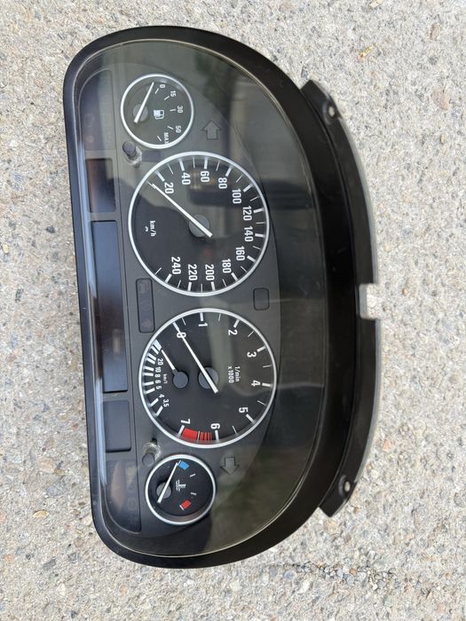 Щиток приборов на БМВ Е39 BMW E39