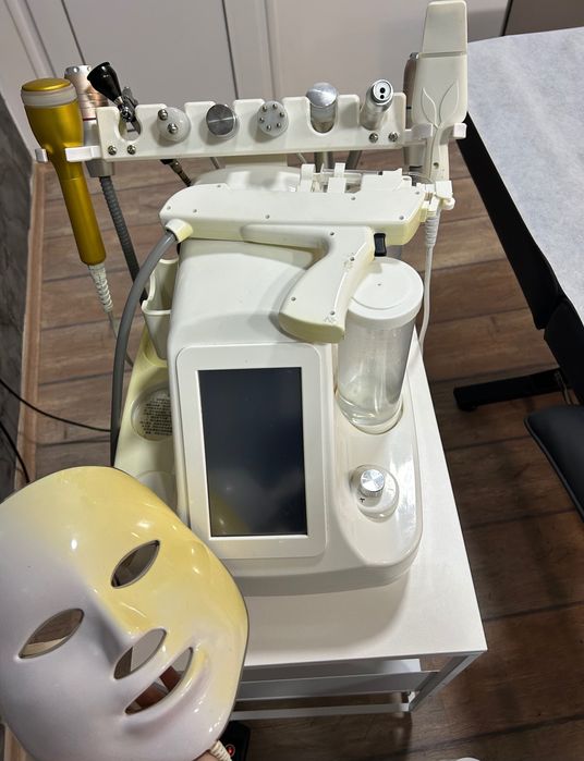 Козметичен апарат 11 в 1