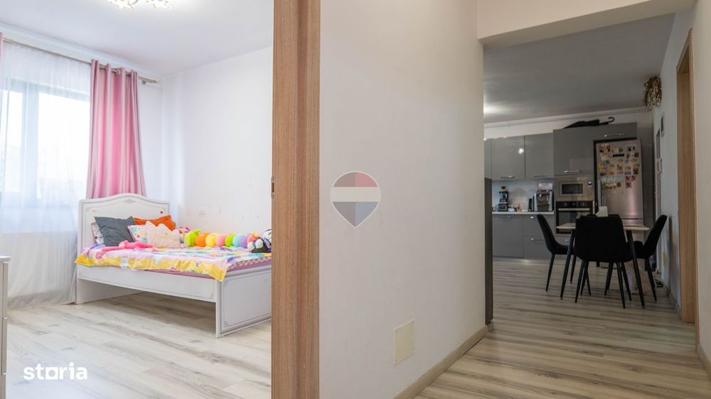 Apartament cu 3 camere de vânzare