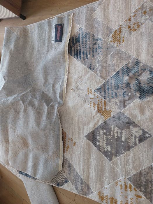 Продам абсолютно новые ковры