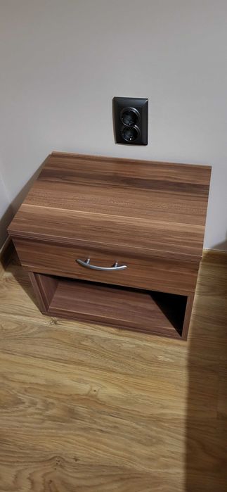 Нощни шкафчета - 2 бр.