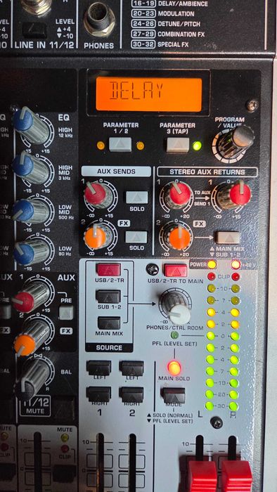 Behringer Xenyx QX1204USB