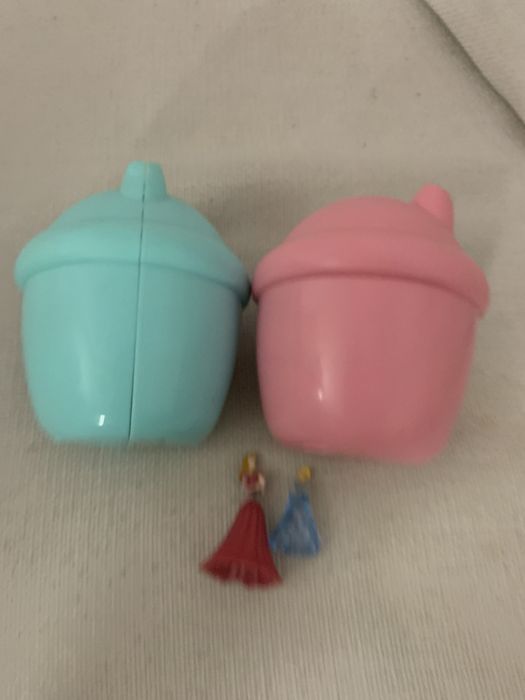 Cry baby. Две кукли с подарък принценси