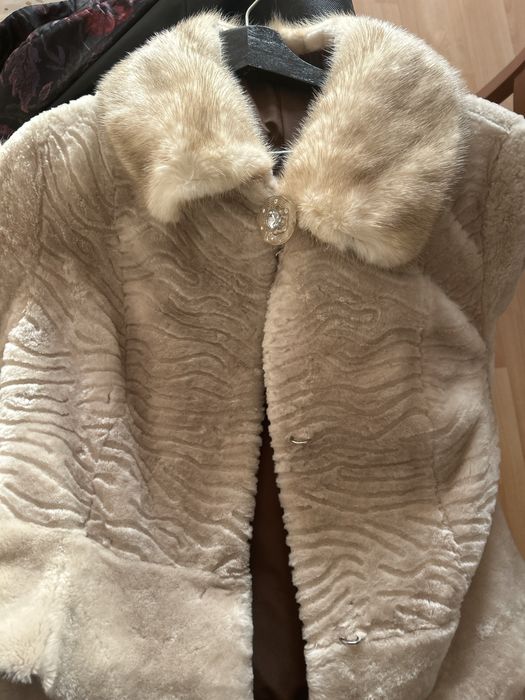 Мутоновая шуба, 42–44, до колен