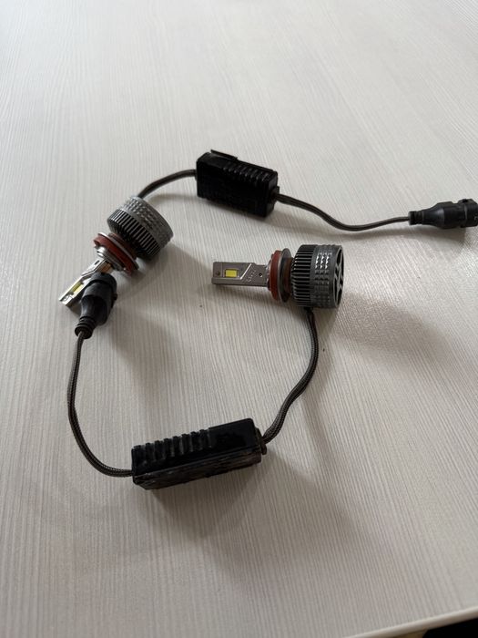 Продам комплект LED-ламп для фар, б/у, стояли на Toyota Camry.