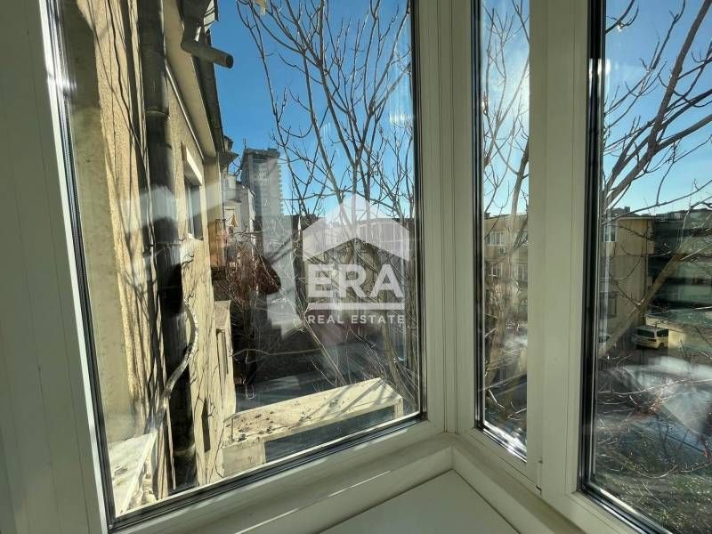 Двустаен, стилно обзаведен апартамент под наем, в идеалния център на В