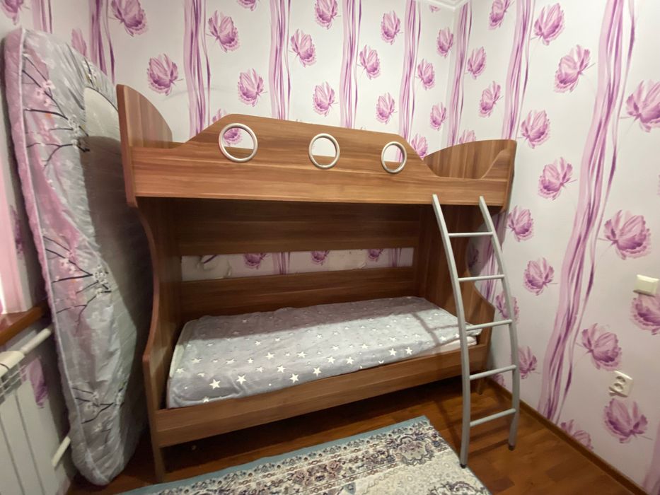 Двухъярусная кровать