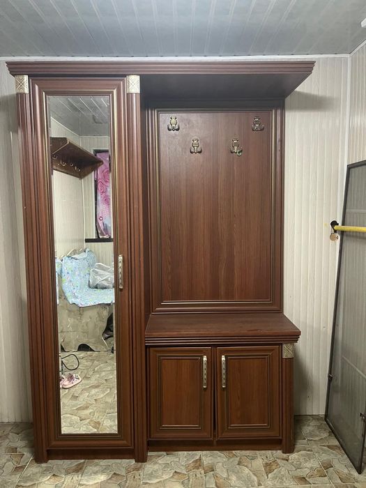 Шкаф в прихожую СРОЧНО Б/У