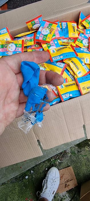 Vând pungute cu plastilina Hey Clay
