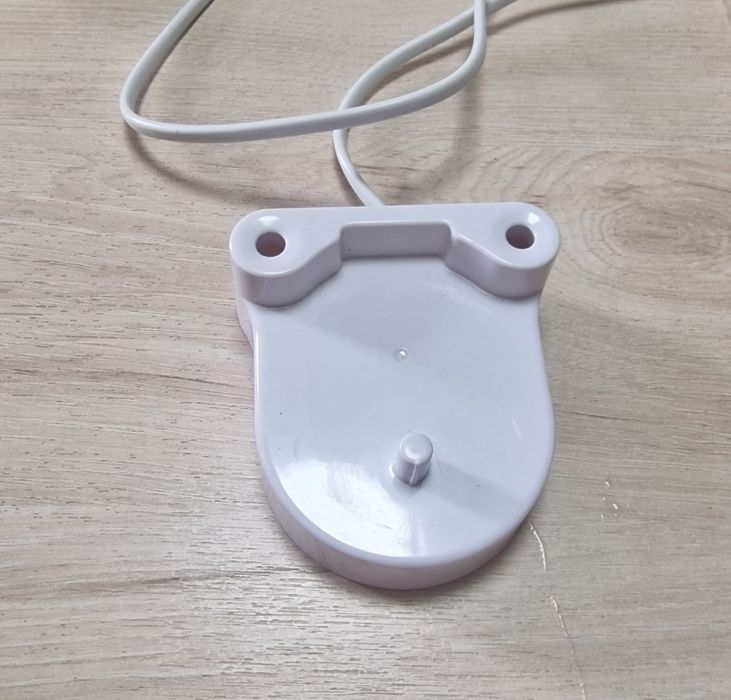 Индукционно зарядно за зъбен душ или четка