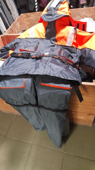 Se vinde mașină cusut SINGER..