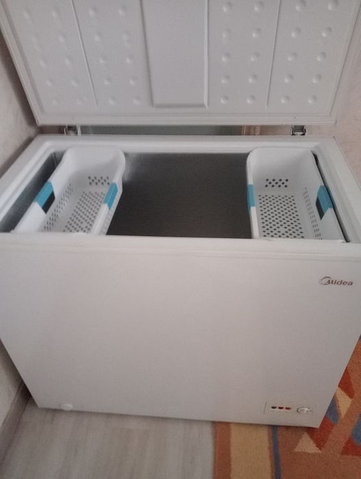 Продам морозильник